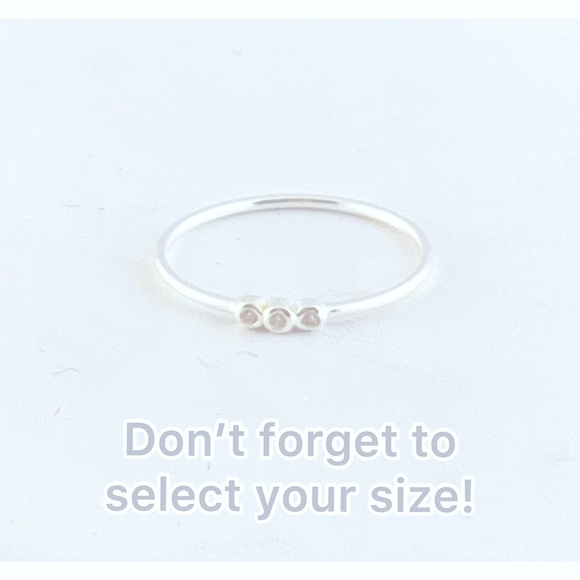 Minimalist Cubic Zirconia Ring 925 NEW - Picture 3 of 3